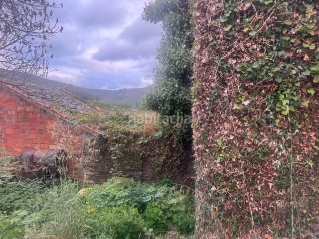 Foto a0f4ca68-22d0-4454-88f7-c0da1bfb1d16. Masia a Trabada