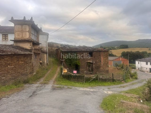 Foto d572ee29-e787-4451-a074-221e9d74c70a. Masia a Trabada