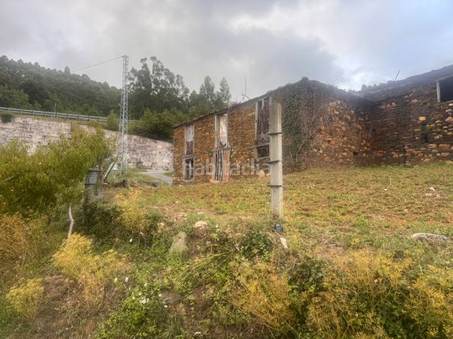 Foto e1fe2abf-27ee-4a1f-aaf6-f8ce5bb26e9b. Masia a Trabada