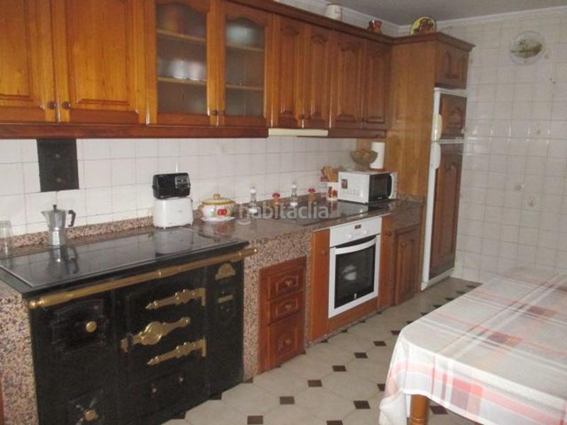 Foto ef82db84-cfab-4e6d-9d1b-6f907195bccc. Casa con camino riscaldamento in Vegadeo