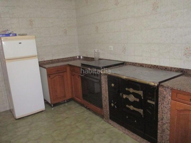 Foto 98d39756-cfe7-4c7d-a7f6-46874d5b15cc. Appartamento con camino riscaldamento in Vegadeo