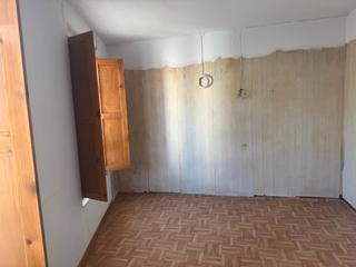 Casa a schiera  Calle la abraira. Para rehabilitar