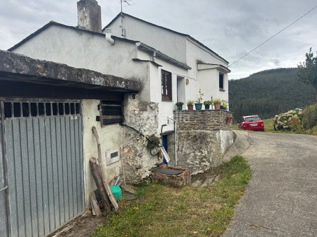 Foto b6957d65-17b5-4b13-aa7e-249044df7658. Casale con camino riscaldamento in Vegadeo