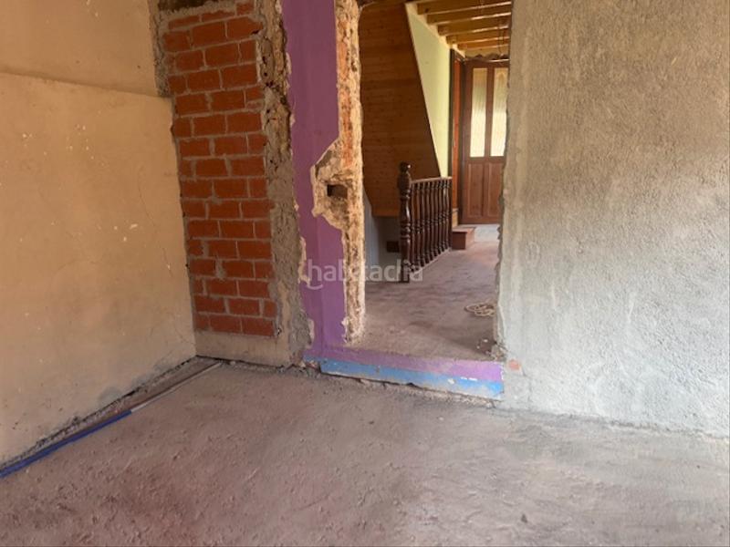 Foto 09d725a1-f3a9-41e7-a4c8-4c83adb6c7d3. Casa adosada  en Castropol