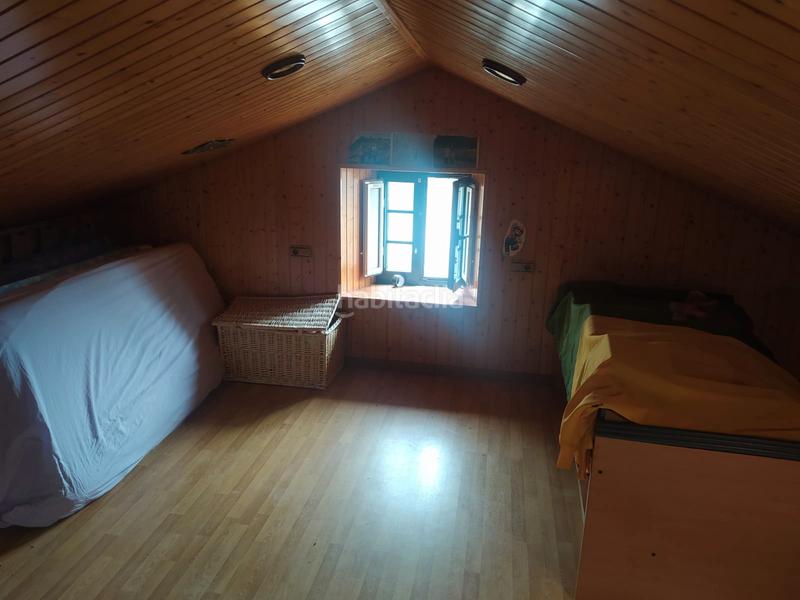 Foto 21bdb2cd-2147-4b01-9797-193d214a7e29. Casa adosada  en Castropol