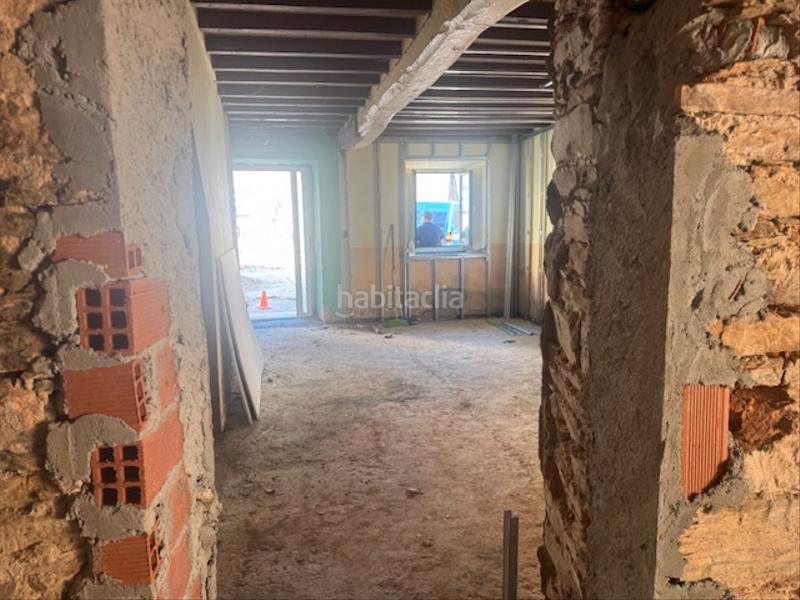 Foto 40fad8e1-d9c0-4fdb-8c34-769ad03f9be0. Casa adosada  en Castropol