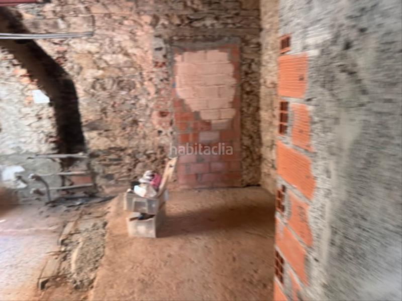 Foto aed1f00a-ec0c-4d92-8a64-fcb3d2239d2d. Casa adosada  en Castropol