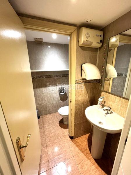 Foto b4cd2c4d-199a-45c4-ab49-ec5f778fcbef. Geschäftsraum in Hispanoamérica-Bernabéu Madrid