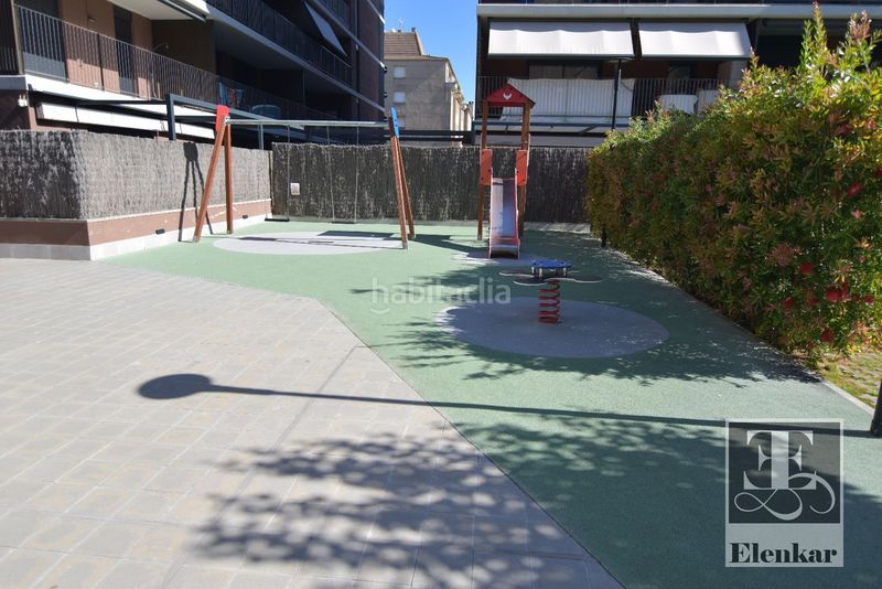 Foto 2bcafecd-5550-4e1e-be6b-d07fafd86060. Dúplex amb aparcament piscina a L´Estany Calafell