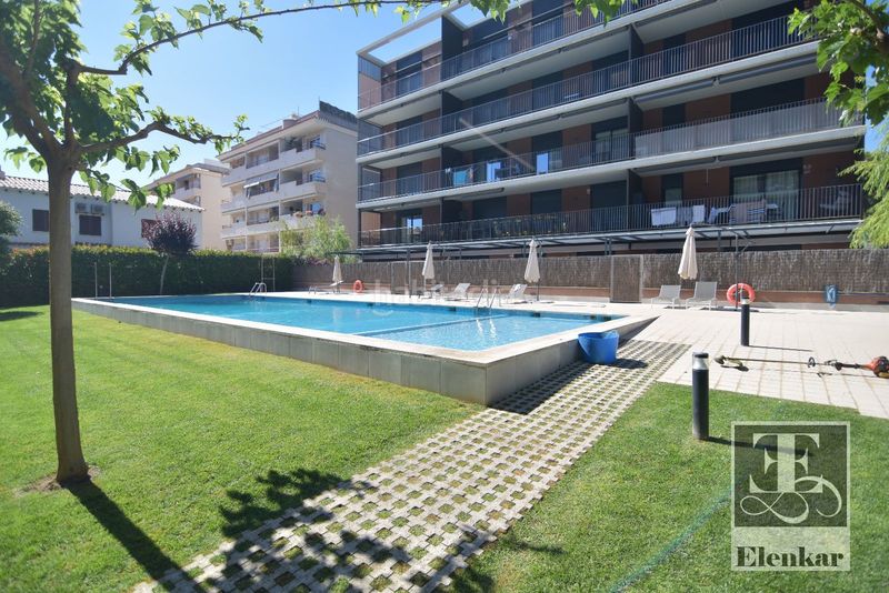Foto 8d75fe25-62da-47d9-9fac-11cc45042980. Dúplex amb aparcament piscina a L´Estany Calafell