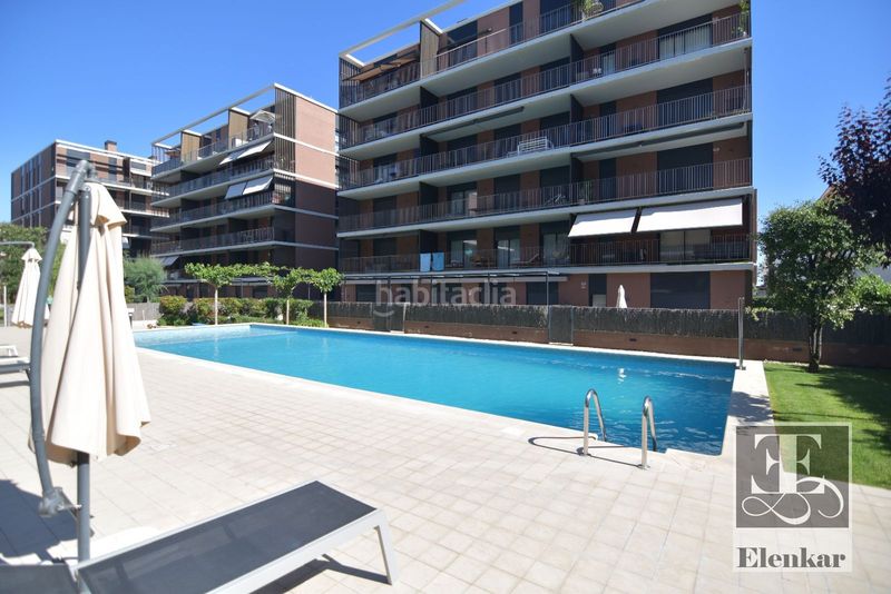 Foto ad6b7919-565a-4214-a2fb-2be849b00b9f. Dúplex amb aparcament piscina a L´Estany Calafell