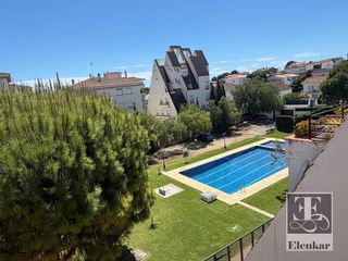 Duplex  Garrotxa. Espectacular ático dúplex con piscina en calafell