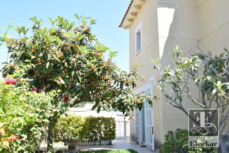 Foto 1bd80b72-7962-4629-8054-38300376744a. Xalet amb calefacció aparcament piscina a Bonavista Vendrell (El)