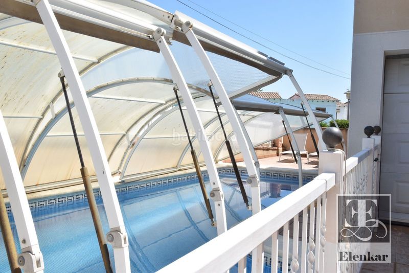 Foto 6d309593-ce06-432b-938f-c43c1e118281. Xalet amb calefacció aparcament piscina a Bonavista Vendrell (El)