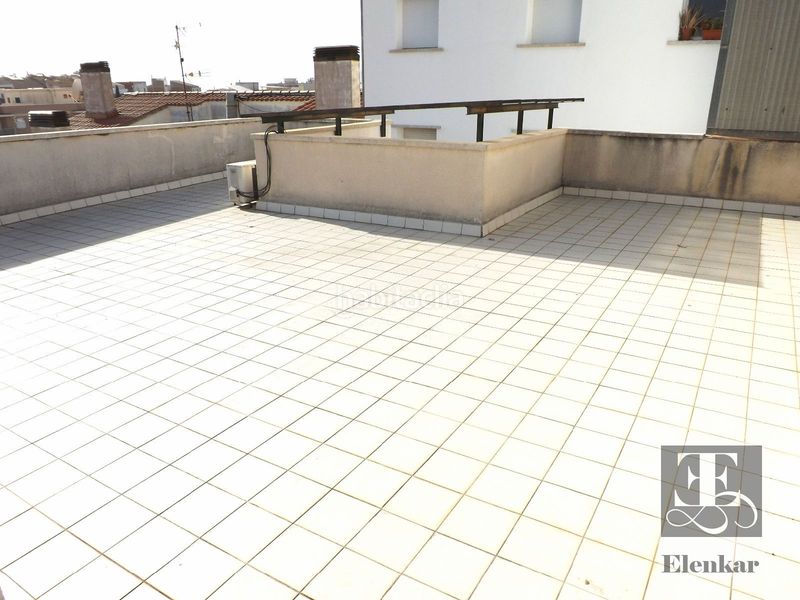 Foto 0ceefd8e-de10-4591-8d97-d3ad2c2c9379. Àtic amb piscina a Calafell platja Calafell