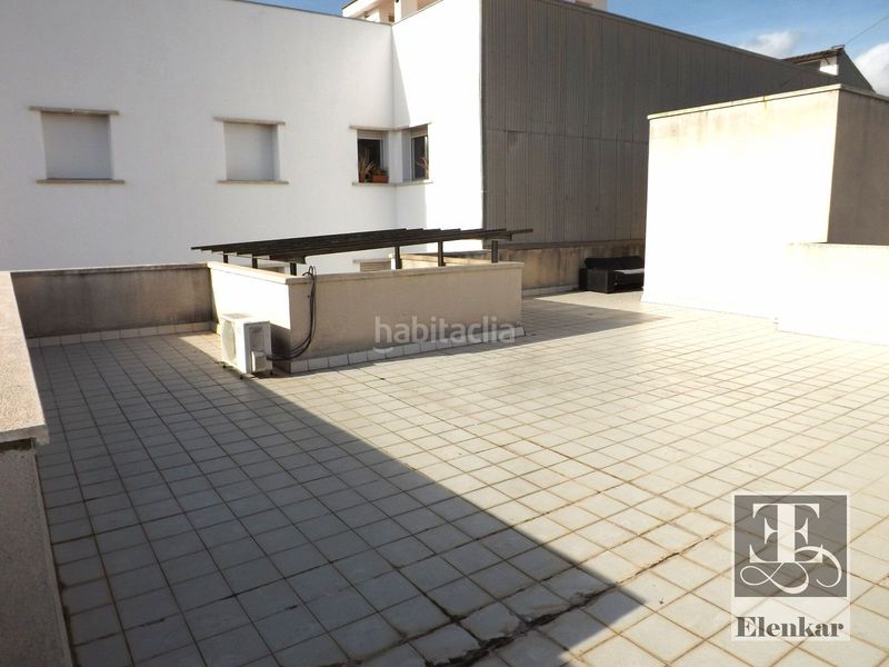 Foto 4af4d808-6924-4116-bf0b-efeba1c55d4f. Àtic amb piscina a Calafell platja Calafell