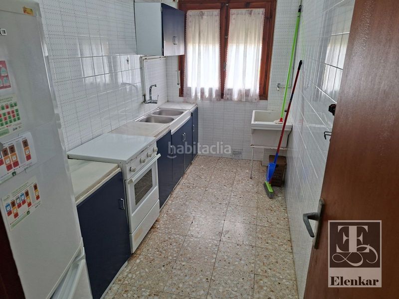 Foto f76377b0-84c2-49e5-a7a7-5fa7abdce196. Pis amb aparcament a Cunit residencial Cunit