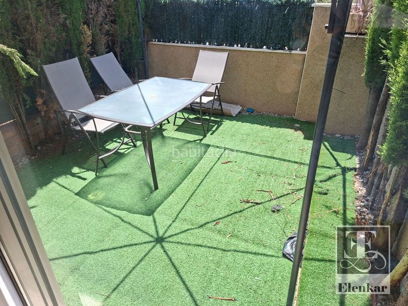 Foto 834ac2b4-4728-47dd-b6bf-bd0dc165a7d0. Casa adossada amb aparcament piscina a Bonavista Vendrell (El)