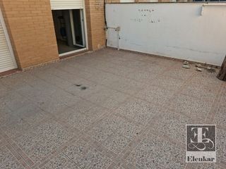 Reihenhaus  Centre poble. Adosada