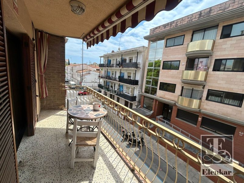 Foto ab0b2cef-9fce-4f28-a5bf-3556850720f2. Pis a Calafell platja Calafell
