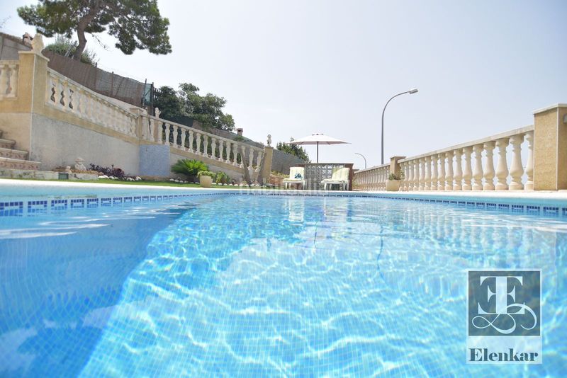 Foto 30b70593-08f6-4c62-b98a-118c83425306. Casa adossada amb calefacció aparcament piscina a Roda de Barà