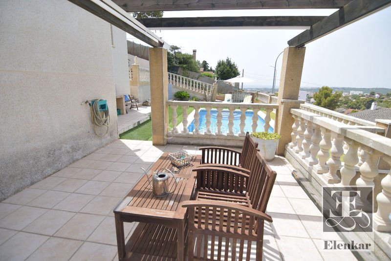 Foto 41226f8f-48fe-4816-a3f3-959ea492fcb0. Casa adossada amb calefacció aparcament piscina a Roda de Barà