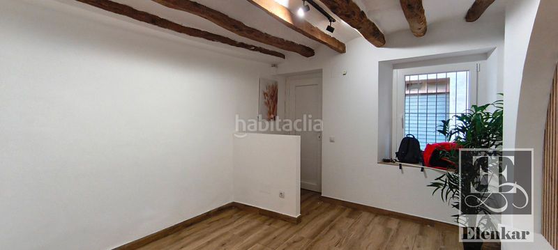 Foto cbf73576-eea3-40e7-a85d-ee09e6f35b84. Casa amb calefacció a Centre Vendrell (El)
