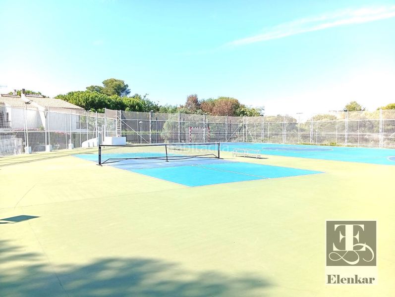 Foto 334849da-097f-42fe-9793-bc5f81a73b15. Casa adossada amb aparcament piscina a Alorda Park Calafell