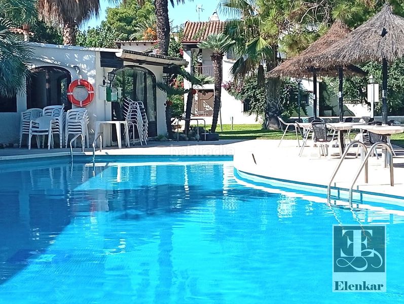 Foto 8af055b6-27cf-4448-b9c6-10ed1fa1caea. Casa adossada amb aparcament piscina a Alorda Park Calafell