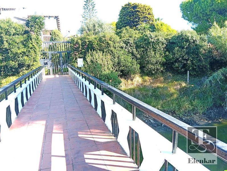 Foto 8d200c4f-f228-4796-b1b7-727b650b7417. Casa adossada amb aparcament piscina a Alorda Park Calafell