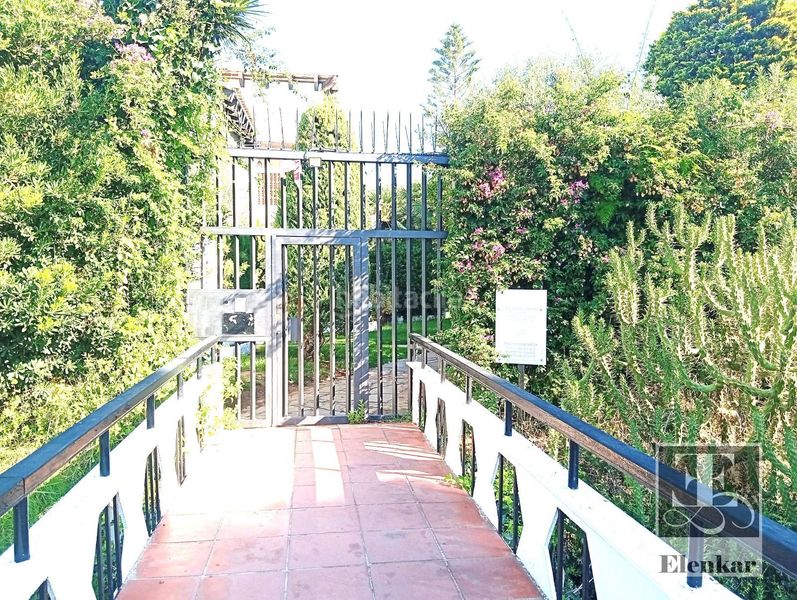 Foto 940704ff-cfea-4569-b1f6-e89ca56aba1a. Casa adossada amb aparcament piscina a Alorda Park Calafell