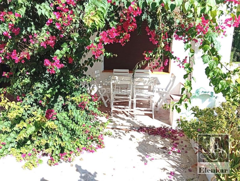 Foto aeb2e659-8701-4b6d-abe8-3e5976e6f112. Casa adossada amb aparcament piscina a Alorda Park Calafell