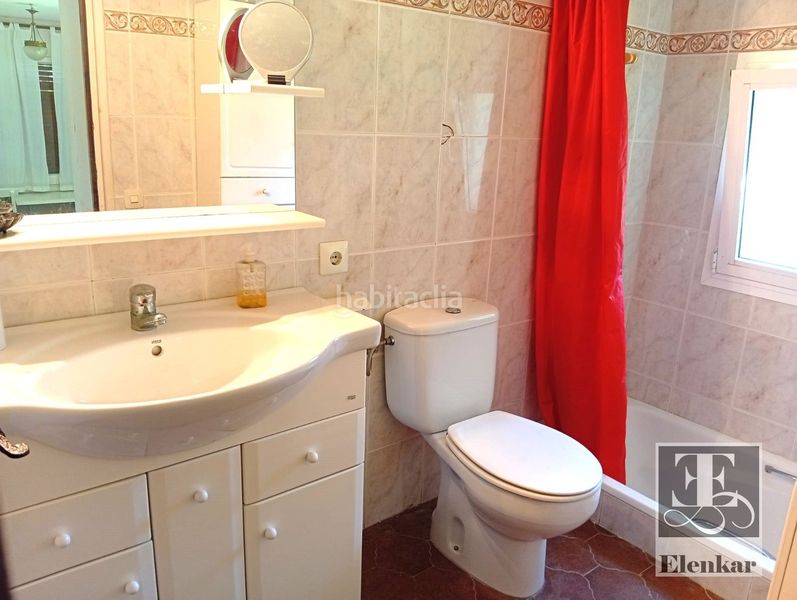 Foto ca91570e-260b-4f7b-ac62-1937da2ecfe7. Casa adossada amb aparcament piscina a Alorda Park Calafell