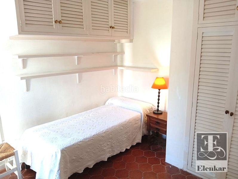 Foto dcbd536c-2ba3-4712-8615-8db244365b40. Casa adossada amb aparcament piscina a Alorda Park Calafell