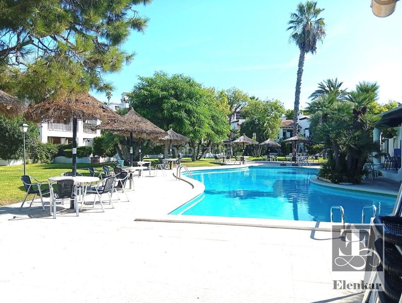 Foto e7dd70ac-8079-47f2-9d30-7fbb9754ce91. Casa adossada amb aparcament piscina a Alorda Park Calafell