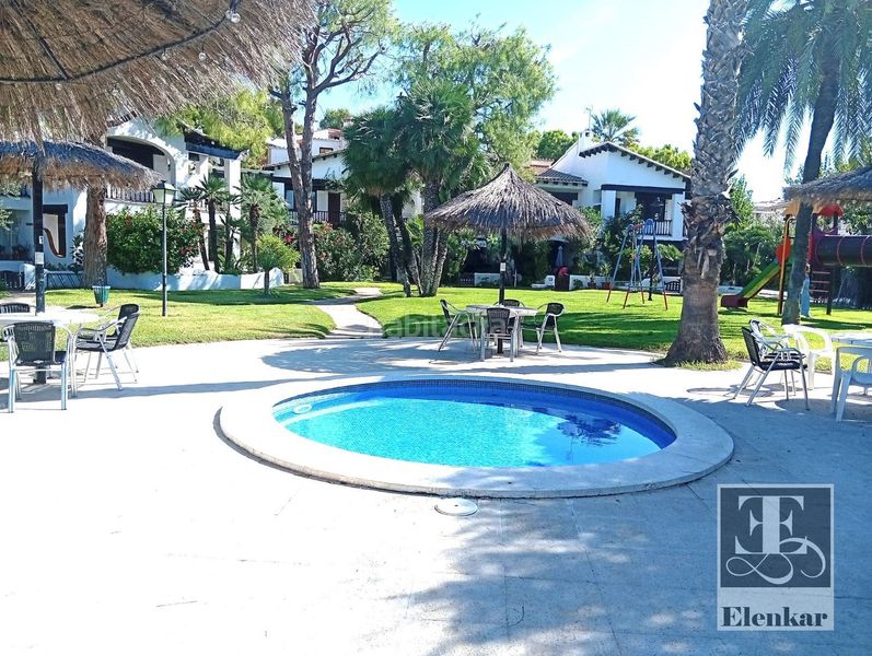 Foto ff9d54df-462c-475d-bec4-9e664e27d15f. Casa adossada amb aparcament piscina a Alorda Park Calafell