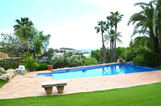 Chalet à Tiana. Si desea vivir en una zona privilegiada le presentamos esta mara