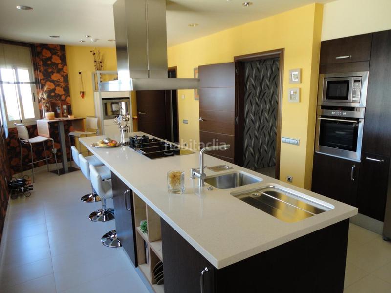 Foto 2418f453-6b66-4412-8096-19356933fbe2. Chalet espectacular casa en Cunit residencial Cunit