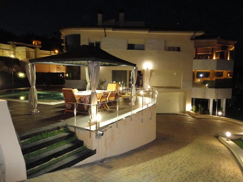 Foto b0a2428c-0b00-49a4-a089-b6683e708de6. Chalet espectacular casa en Cunit residencial Cunit