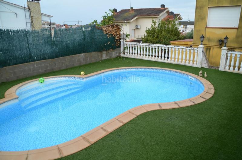 Foto 16817e5b-566c-4c0d-8458-d54f2ca707c5. Casa con riscaldamento piscina in Cunit residencial Cunit