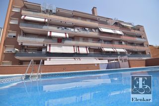 Appartamento  Sant vicenç. Espectacular  piso seminuevo en el vendrell con piscina y terraz