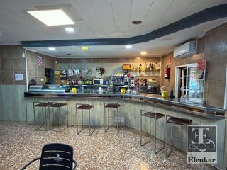 Local commercial  Mediterrania-ms torrents. Gran oportunidad en pleno corazón de segur de calafell!