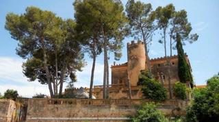 Masia a Llorenç del Penedès. Catillo catalogado