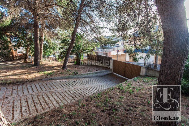 Foto ba9b5852-318a-48cd-8848-9d91c805e830. Finca rústica a Segur de Calafell nucli urbà Segur de Calafell