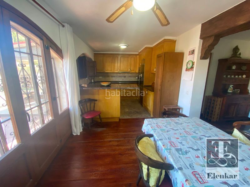 Foto 16c9f0eb-312d-4859-a7ef-752d66b59970. Chalet venta de chalet independiente de 5 habitaciones !!! en Cunit