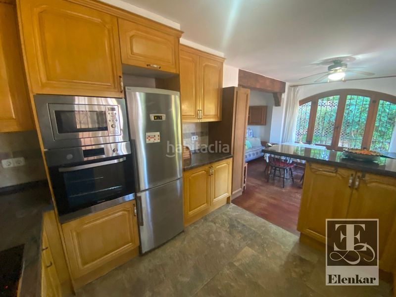 Foto 1b7c48d9-5ac8-4344-99ae-aee08f66637a. Chalet venta de chalet independiente de 5 habitaciones !!! en Cunit