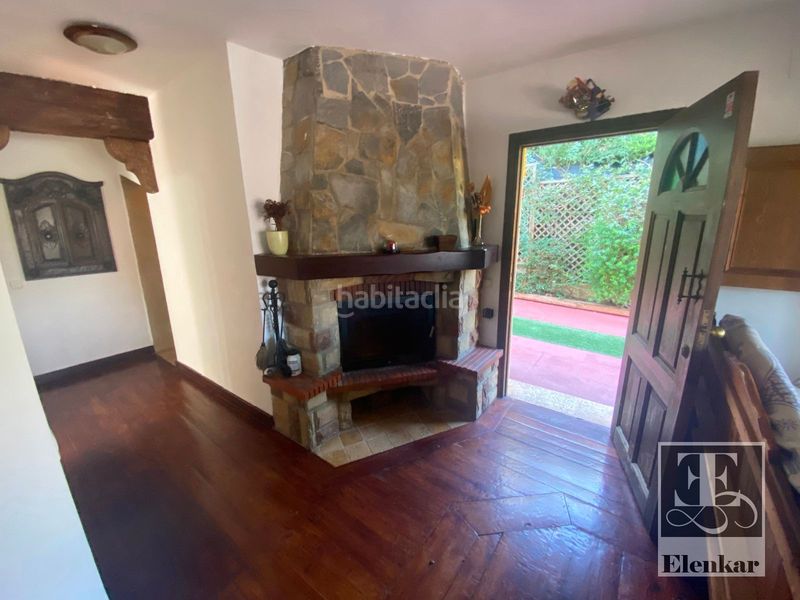 Foto 1dee264c-1bf6-4fa3-8266-3f14225b21f0. Chalet venta de chalet independiente de 5 habitaciones !!! en Cunit