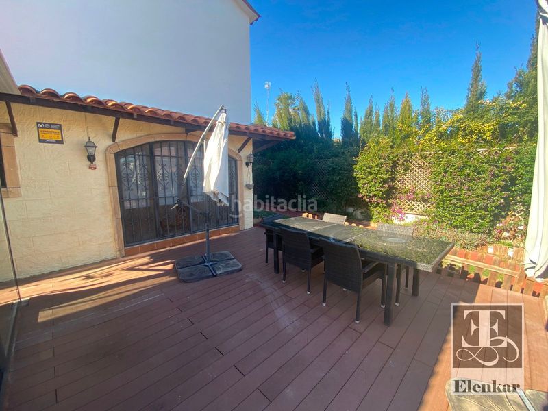 Foto 743386f2-e43f-4ae3-9a2b-589ff3824f78. Chalet venta de chalet independiente de 5 habitaciones !!! en Cunit