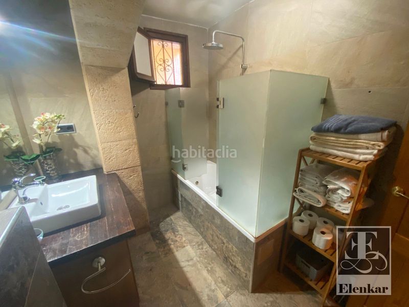 Foto 756725f6-83b2-4539-b9fc-d21e593819c8. Chalet venta de chalet independiente de 5 habitaciones !!! en Cunit