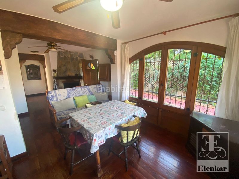 Foto b238857c-8d6a-4925-9cc4-b91dca631bb8. Chalet venta de chalet independiente de 5 habitaciones !!! en Cunit